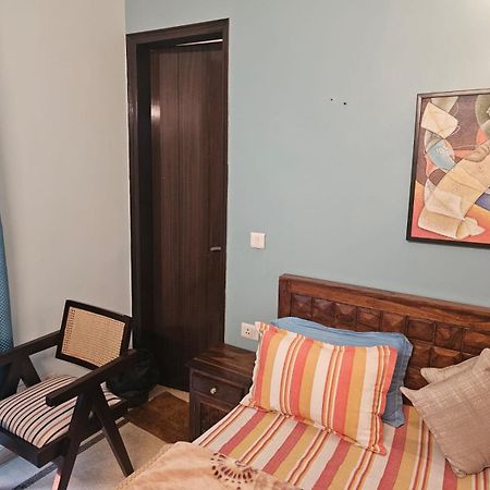 Sky Bloom Luxury Homestay New Delhi Bagian luar foto