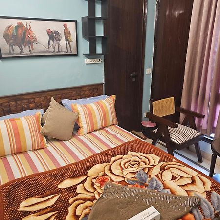 Sky Bloom Luxury Homestay New Delhi Bagian luar foto