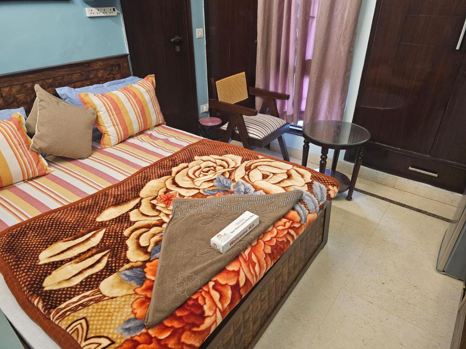 Sky Bloom Luxury Homestay New Delhi Bagian luar foto