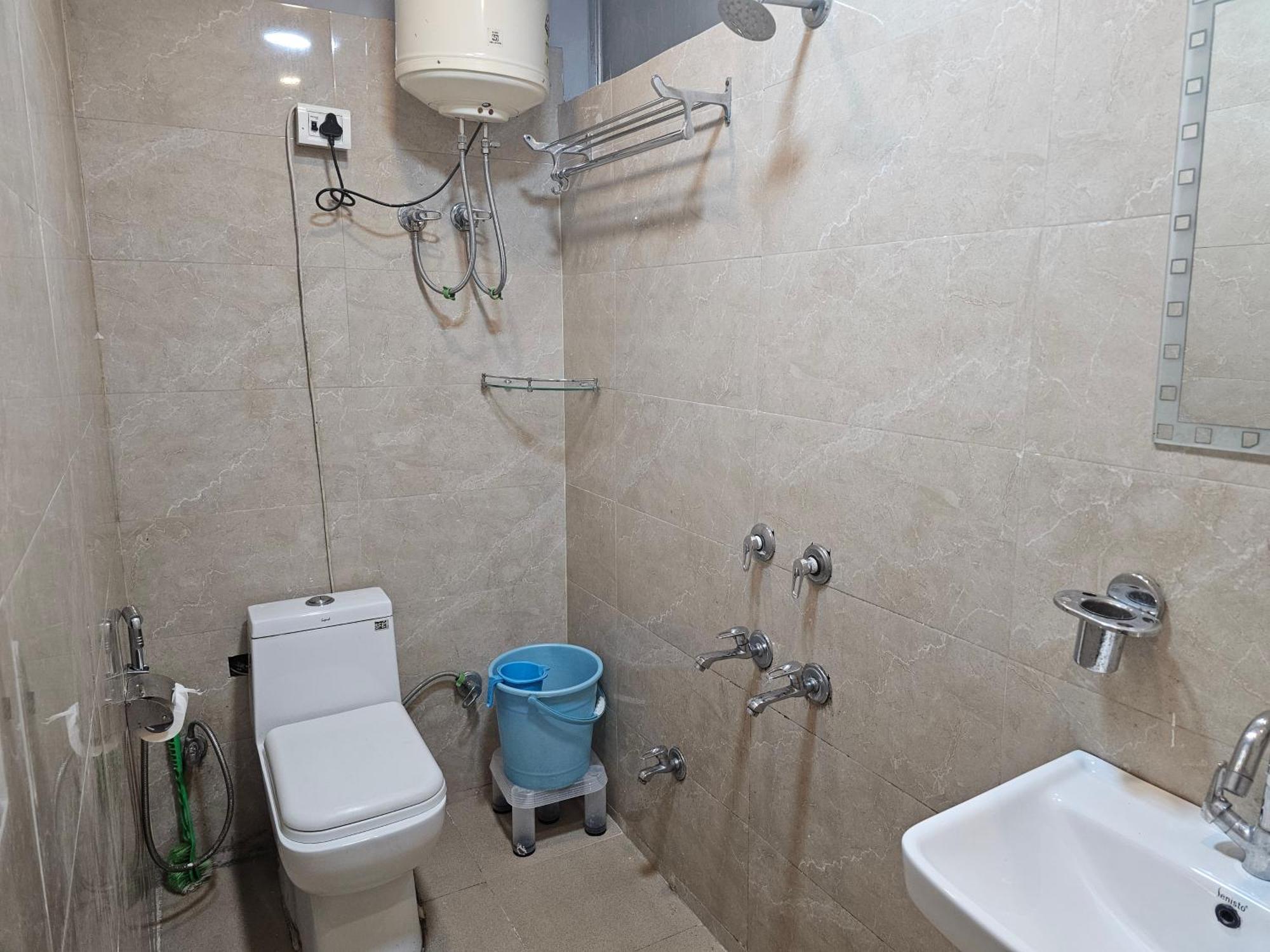 Sky Bloom Luxury Homestay New Delhi Bagian luar foto