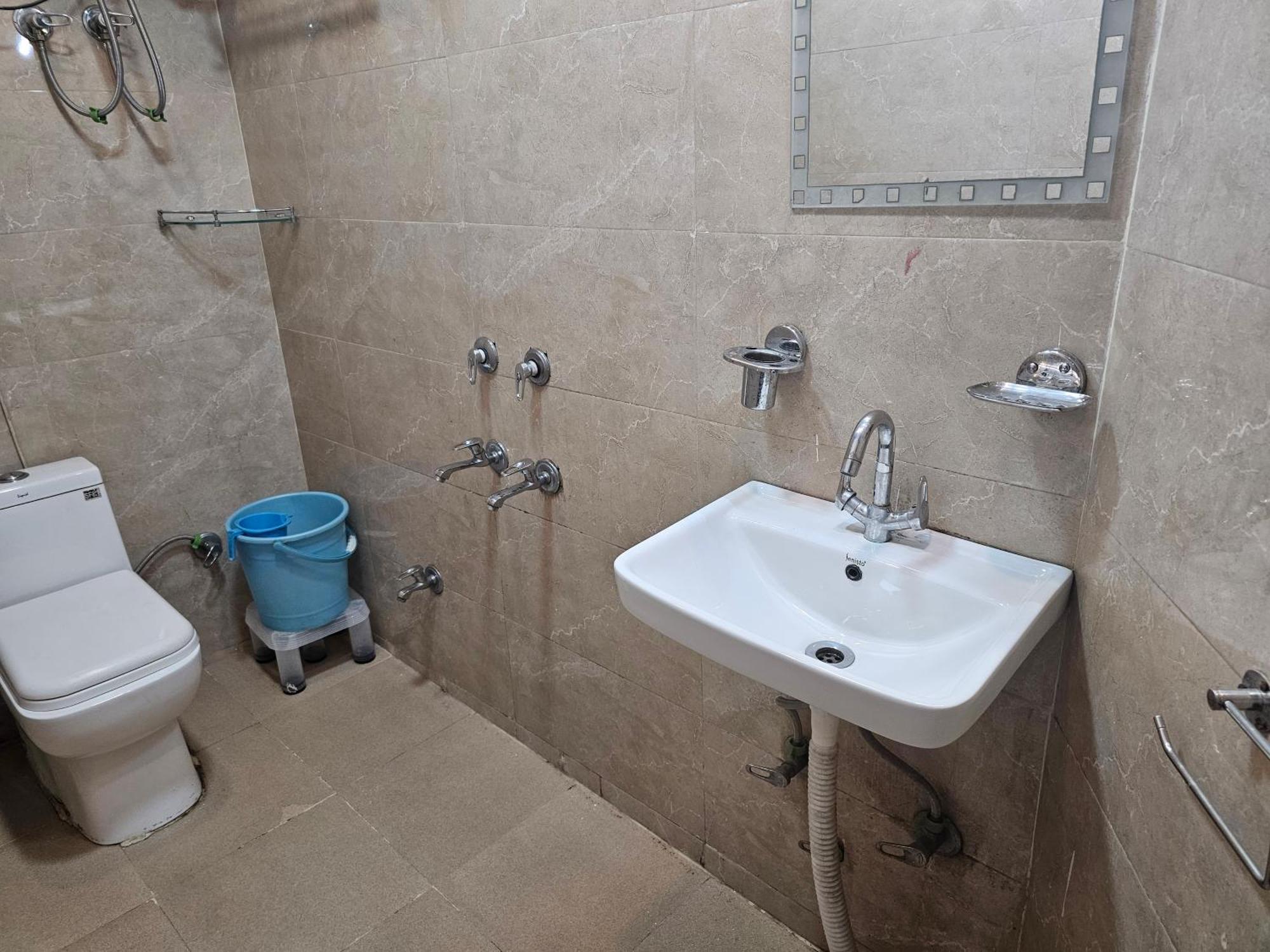 Sky Bloom Luxury Homestay New Delhi Bagian luar foto